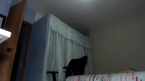 kinky_eli_ online show from 12.18.25