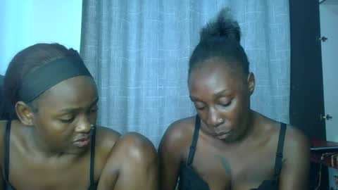 Snapshot of kinky_leila chatting on 07.01.26 kinky_leila online show from 07.01.26