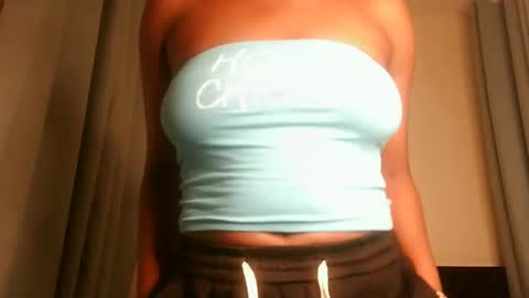 Snapshot of kinky_lola1 chatting on 12.16.25 Lola online show from 12.16.25