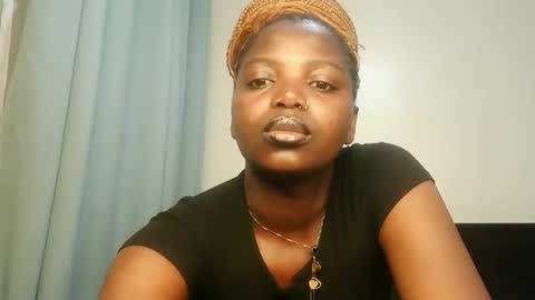 Snapshot of kinky_lola1 chatting on 01.05.26 Lola online show from 01.05.26