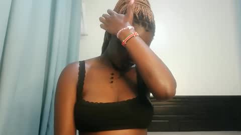 Snapshot of kinky_lola1 chatting on 01.09.26 Lola online show from 01.09.26