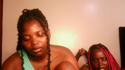 Snapshot of kinky_lola1 chatting on 02.05.26 Lola online show from 02.05.26