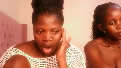 Snapshot of kinky_lola1 chatting on 02.21.26 Lola online show from 02.21.26