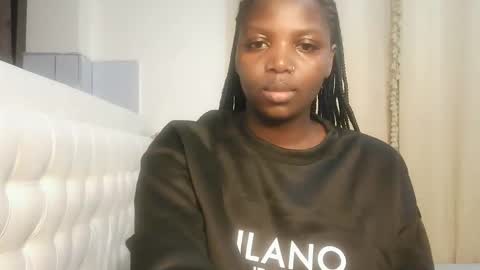 Lola online show from 04.02.26