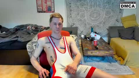 kinky_spidey online show from 04.19.26