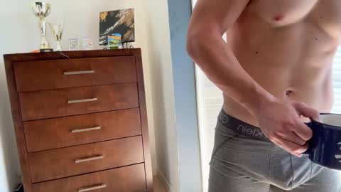 Snapshot of kinkybuffboy chatting on 12.20.24 kinkybuffboy online show from 12.20.24