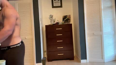 Snapshot of kinkybuffboy chatting on 01.11.25 kinkybuffboy online show from 01.11.25