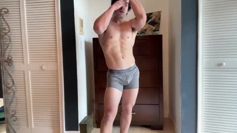 Snapshot of kinkybuffboy chatting on 01.21.25 kinkybuffboy online show from 01.21.25