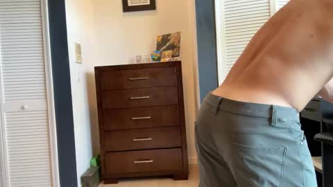 Snapshot of kinkybuffboy chatting on 09.25.25 kinkybuffboy online show from 09.25.25