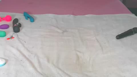 KinyBunz online show from 12.04.25