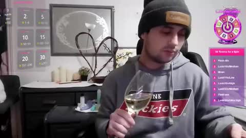 Maysie and Hunter online show from 12.25.24