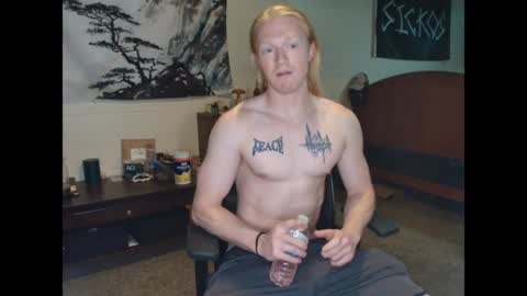 Snapshot of kinkycrusader chatting on 04.22.26 Fabio online show from 04.22.26