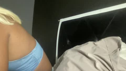 Snapshot of kinkykittee chatting on 02.09.25 Bunniii online show from 02.09.25