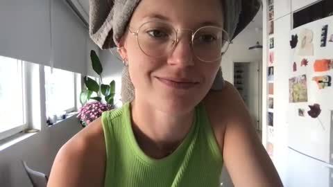 Snapshot of kinkyorange_ chatting on 09.09.25 Mary the Soulmate online show from 09.09.25