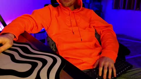 Snapshot of kinkypumpkin chatting on 01.11.25 Kenny online show from 01.11.25