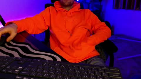 Snapshot of kinkypumpkin chatting on 01.11.25 Kenny online show from 01.11.25