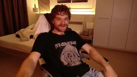 Snapshot of kinkypumpkin chatting on 04.10.26 Kenny online show from 04.10.26