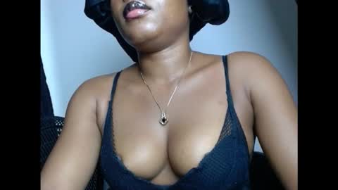 kinkyxxnasty online show from 11.18.25