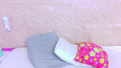 Snapshot of kinkyy_redhead chatting on 04.01.26 kinkyy_redhead online show from 04.01.26