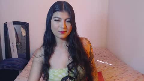 Snapshot of kinkyzoe11 chatting on 10.25.25 Zoe online show from 10.25.25