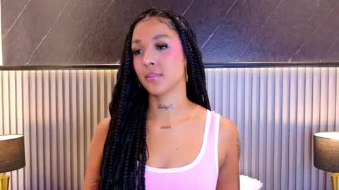Snapshot of kinsleybrown chatting on 05.01.26 CALL ME KINSLEY online show from 05.01.26