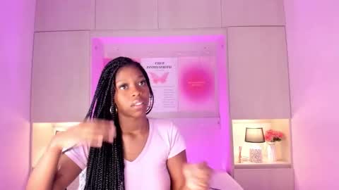 M A R A  online show from 10.23.25