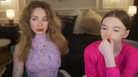 Snapshot of kira0541 chatting on 04.10.26 Sweet girls online show from 04.10.26