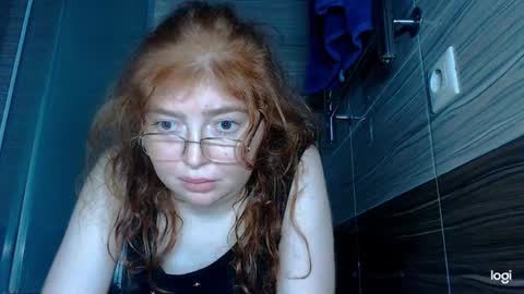 Snapshot of kira_foxy_ chatting on 05.21.26 Kira online show from 05.21.26