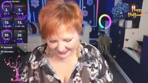Kira Kennet online show from 10.31.25