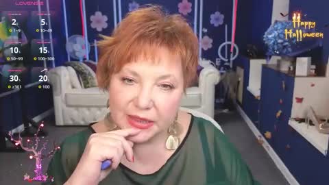 Kira Kennet online show from 11.04.25