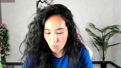 Aura online show from 09.12.25