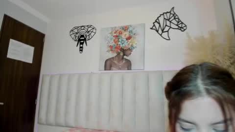 Snapshot of kira_venom chatting on 05.23.26 Kira online show from 05.23.26