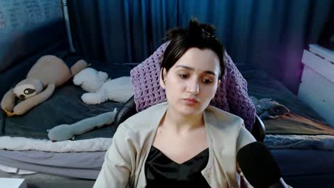 Snapshot of kira_yammy chatting on 02.02.25 Kira follow me online show from 02.02.25