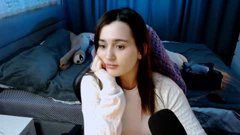Snapshot of kira_yammy chatting on 02.06.25 Kira follow me online show from 02.06.25
