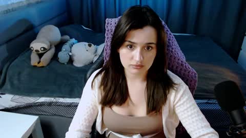 Snapshot of kira_yammy chatting on 02.06.25 Kira follow me online show from 02.06.25
