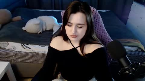 Snapshot of kira_yammy chatting on 02.09.25 Kira follow me online show from 02.09.25
