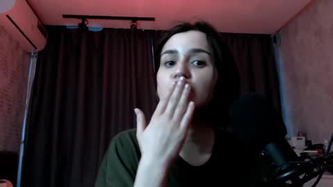 Snapshot of kira_yammy chatting on 05.15.26 Kira follow me online show from 05.15.26