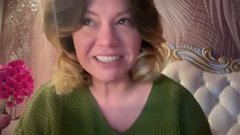 KiraDivine online show from 02.11.26