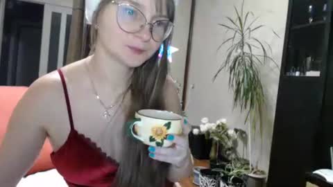 KiraGoldens online show from 12.26.24