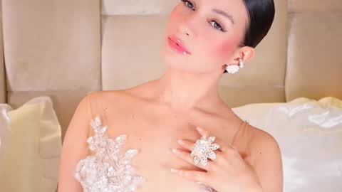 Snapshot of kirakayleigh chatting on 11.28.25 kira online show from 11.28.25