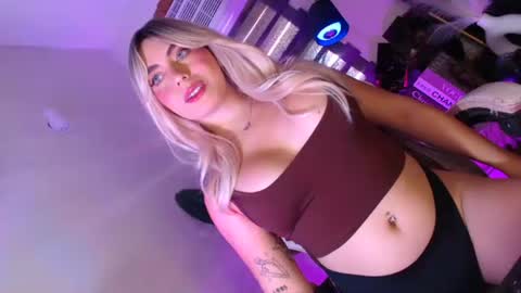 Snapshot of kiramillerxx chatting on 10.04.25 Its your girl KIRA online show from 10.04.25