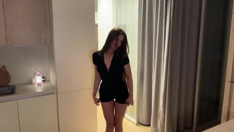 Kira online show from 09.13.25