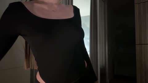 Kira online show from 12.14.25