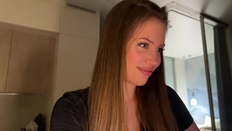 Snapshot of kiramystery chatting on 02.28.26 Kira online show from 02.28.26