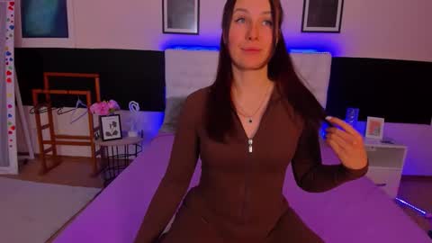 Kira online show from 12.02.25