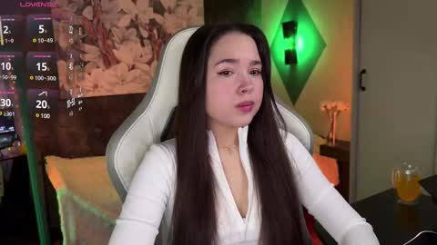 Kira online show from 02.11.25