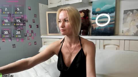 KiraSun online show from 11.10.25