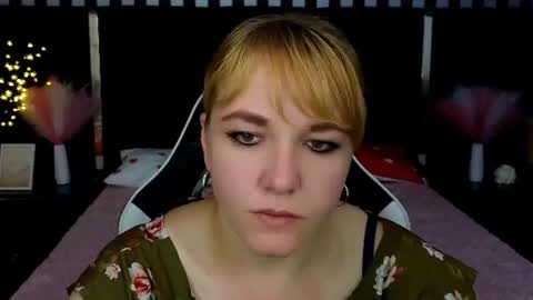 Snapshot of kirra_salute chatting on 06.22.26 Kirra Salute online show from 06.22.26