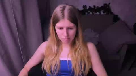 Snapshot of kirraa_ chatting on 01.14.25 Kira online show from 01.14.25