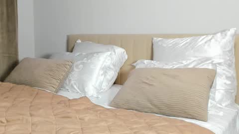 Kira online show from 03.17.26